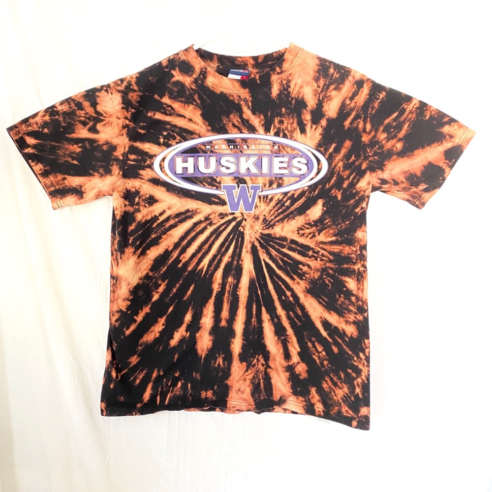 Washington Huskies dyed T-shirt